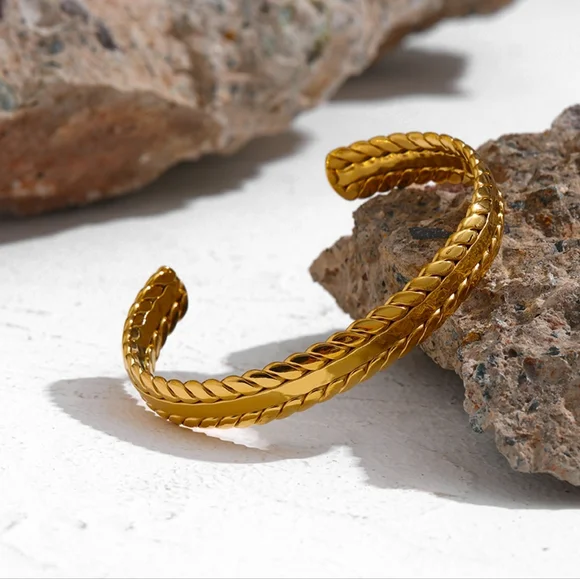 Elegant Woman Bracelet - Picture 4 of 8